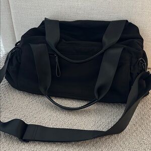 Black technical Duffel Bag - Versatile Travel & Gym Carryall